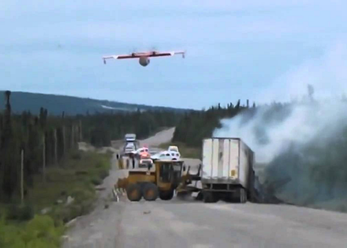 Watch How The Pilot Puts Out The Fire On A Semi-Trailer Truck