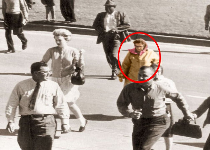 These Are 10 Mysterious Photos That Cannot Be Explained