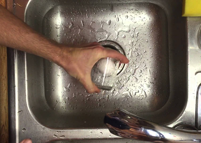Learn How To Quickly Peel A Boiled Egg In A Glass Of Water