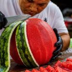 These Incredible Fruit Cutting Skills Are Seriously Satisfying to Watch These Incredible Fruit Cutting Skills Are Seriously Satisfying to Watch