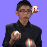He Solves 3 Rubik’s Cubes While Juggling Them — And Breaks a World Record He Solves 3 Rubik’s Cubes While Juggling Them — And Breaks a World Record